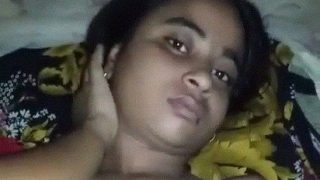 हिन्दी पॉर्न वीडियो चिकनी चूत वाली लड़की का