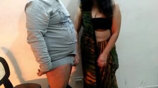 हैदराबादी चची ने पापा के साथ जोरदार चुदाई की
