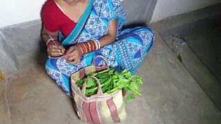 सेक्सी भाभी के साथ हिन्दी मई अश्लील चुदाई ब्फ