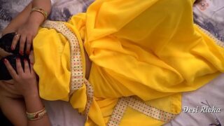 सौतेले बेटे ने घर पर सौतेली माँ को चोदा